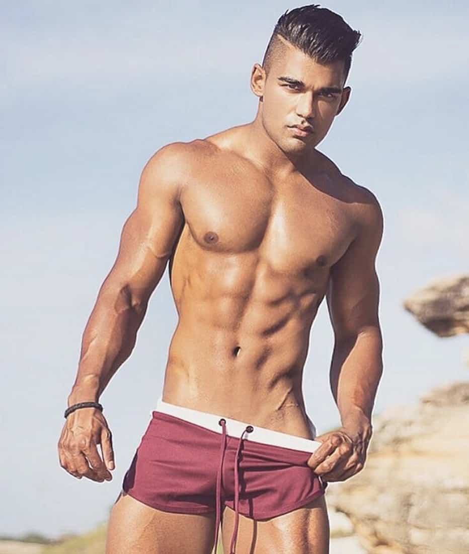 Ashton Kutcher, Clarence Thomas, Amsterdam, Cristiano Ronaldo, Adam Lambert: HOT LINKS - Towleroad