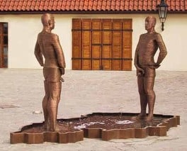 Peeingczechstatues