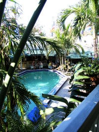 Islandhousepool