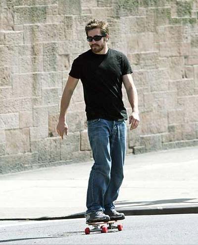 Jake_gyllenhaal_skate_2