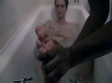 Pattinson_bath_2