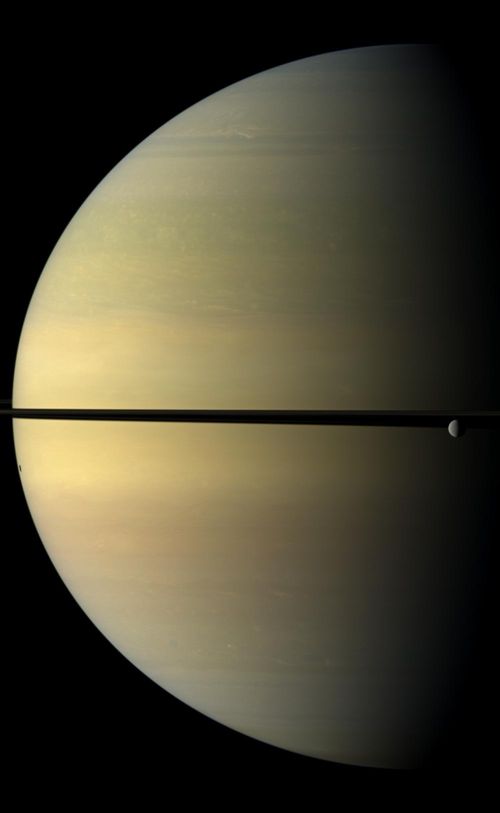 Saturn_rhea