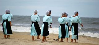 640px-Femmes-Amish