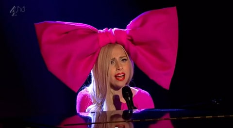 Bow_gaga