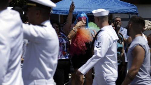 120721-gay_pride-military-San_Diego-AP865155212062_620x350