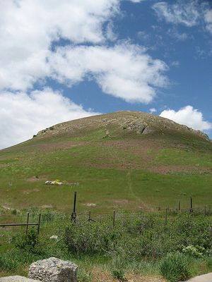 450px-Ensign_Peak,_5-24-2008