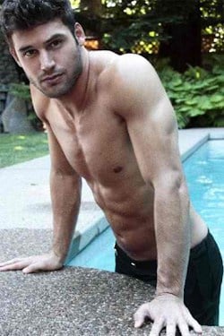 Ryan_guzman