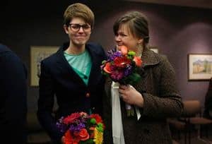 131223-utah-gay-marriage-hmed-10a.380;380;7;70;0