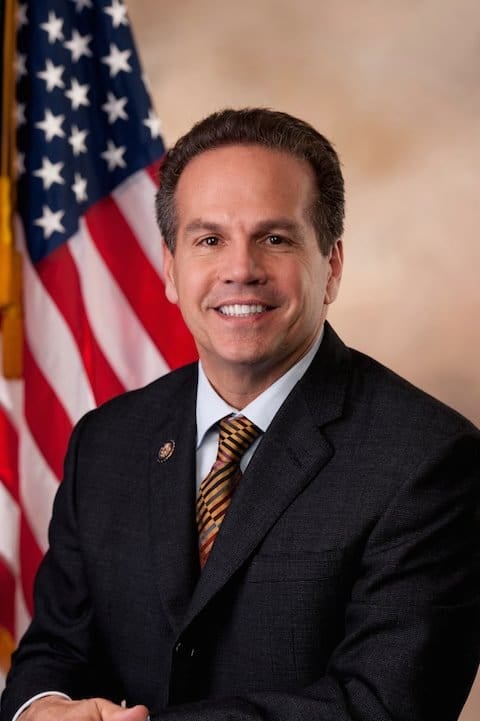 David_Cicilline,_Official_Portrait,_112th_Congress_2