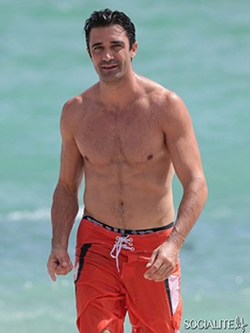 Gilles-marini-shirtless-09292014-14-435x580