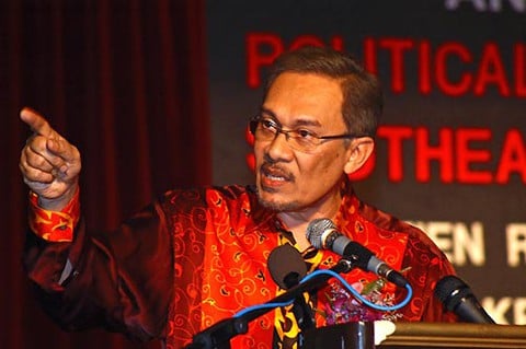 Anwar_Ibrahim_speaking