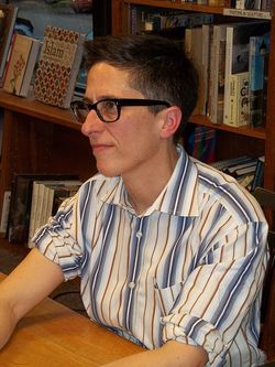 450px-Alison_Bechdel_at_Politics_and_Prose