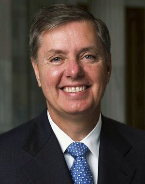 Lindsey_Graham,_official_Senate_photo_portrait_cropped