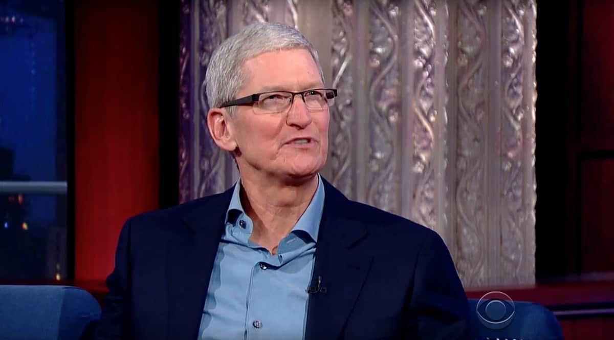 Tim Cook talks about coming out