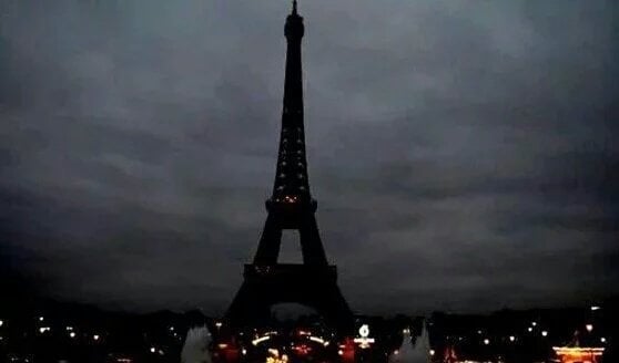 Eiffel Tower social media paris attacks