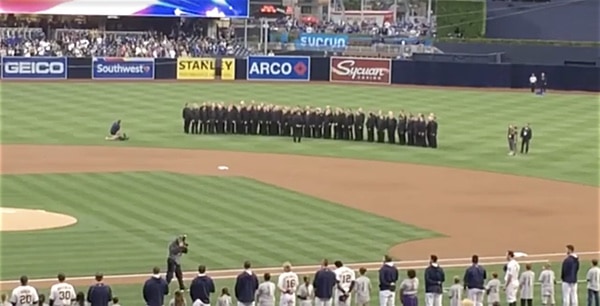 MLB padres gay chorus