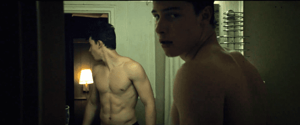 shawn mendes shirtless