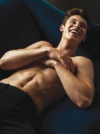 shawn-mendes-shirtless-luomo-vogue-5-420x560