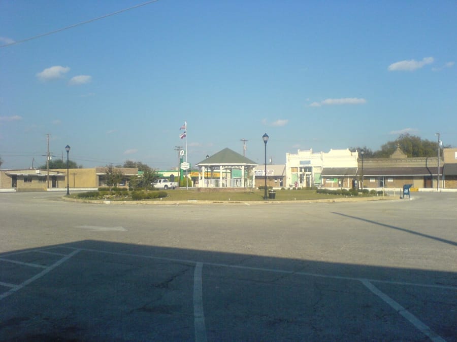 Alvarado's downtown square. There are about 4,000 people in this city, which is about 40 miles from Dallas. A new immigration detention facility will hold as many as 700 people. Credit: Danny Burton/Wikimedia Commons