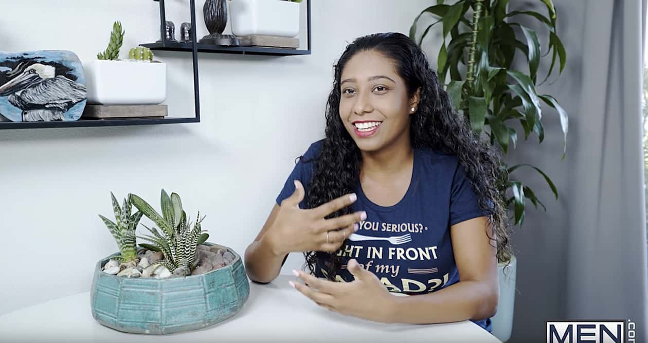 The Right In Front Of My Salad Star Talks About Her 15 Minutes Of right-in-front-of-my-salad-know-your-meme