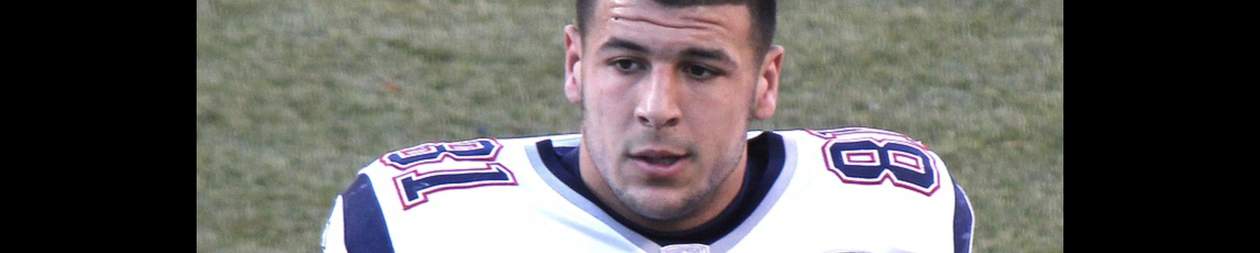 aaron hernandez gay lover