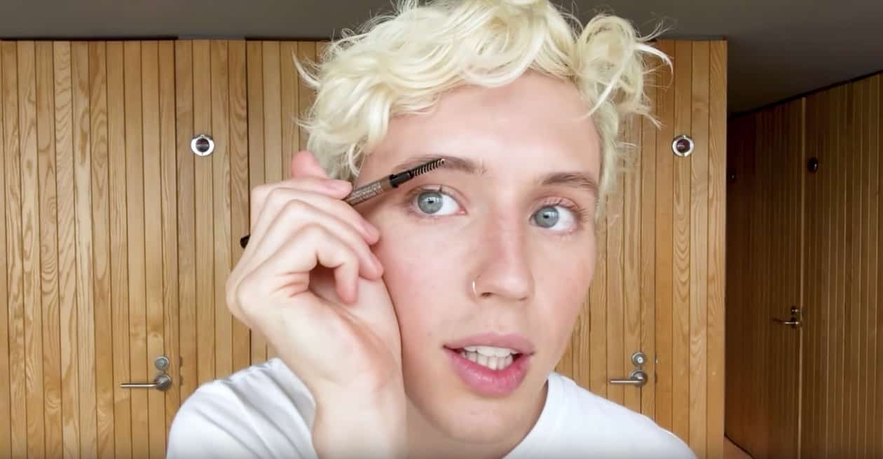 troye sivan makeup