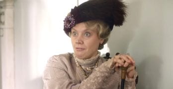 Kate McKinnon Downton Abbey SNL Lady Grantham