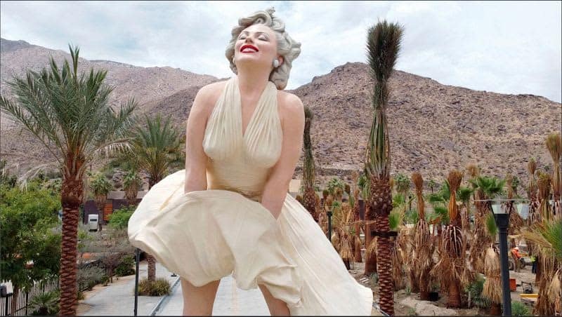 Marilyn Monroe Statue