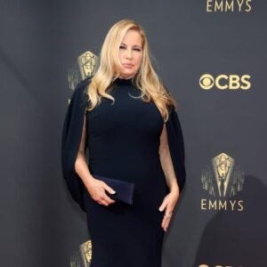 Jennifer Coolidge wants more 'romance and sex' for The White Lotus character 14 469499 origin 1