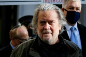 U.S. judge sets July 18 date for ex-Trump adviser Bannon to face contempt charges 36 470218 origin 1