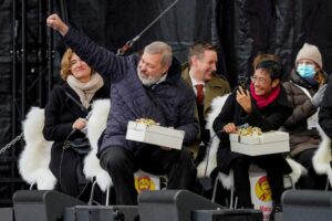 Out Lesbian CEO/Editor Wins Peace Prize --First Philippine Nobel -- with Russian Editor Who Exposed Chechnya's Anti-Gay Crackdown; 24 470692 origin 1