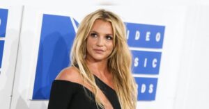 Britney Spears Birds Video With Hundreds Flying Out of Cages 'Symbolic Of My Year' 10 472860 origin 1