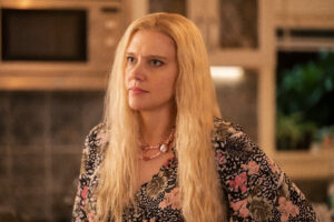 First Look Joe vs. Carole; 'A wild ride' Into 'Extreme Lives' You Only Partly Know. SNL's Kate McKinnon and Hedwig's John Cameron Mitchell 5 joe vs carole