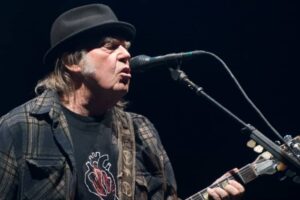 Neil Young urges Spotify employees to quit 58 495326 origin 1