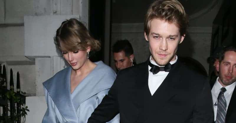Taylor Swift Spotted For First Time In 3 Months, Conceals Left Hand Amid Joe Alwyn Engagement Rumors 4 495430 495430 origin 1 3