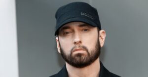Eminem's Kneel During Super Bowl Halftime Show Was Planned, NFL Was Allegedly Aware 14 495914 origin 1