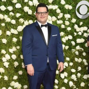 Josh Gad: Disney's gay moment didn't go far enough 4 497670 origin 1