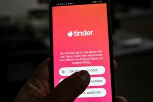 Tinder lets users run background checks before dates 8 499711 origin 1