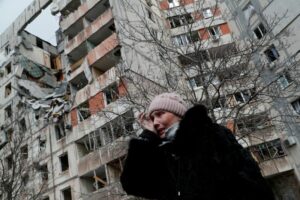 Dead buildings tower over uncollected corpses in Mariupol, on the front line of Ukraine's war 14 501012 origin 1