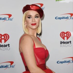Katy Perry launching Elizabeth Taylor podcast 8 504693 origin 1
