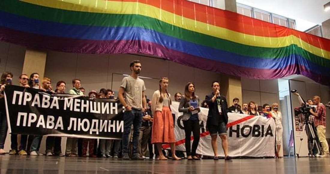 As Russia Attempts To Take Kyiv, LGBTQ Ukrainians Stand Ready To Fight - Vimarsana News