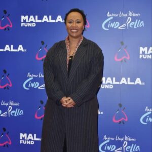 Emeli Sande wishes she would have come out sooner 4 507264 origin 1