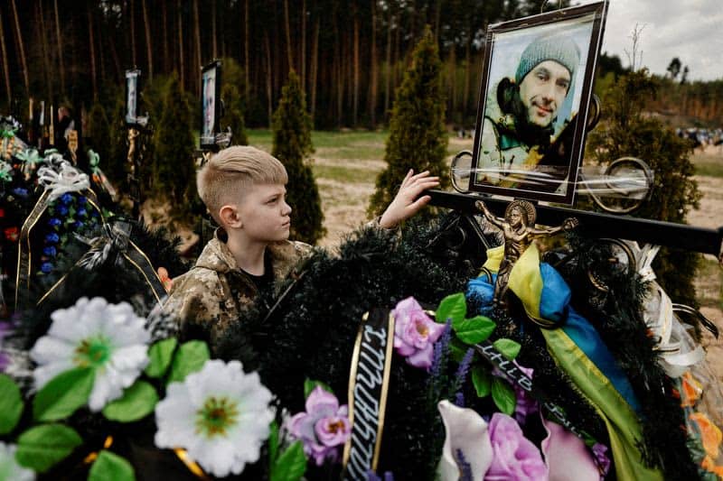 Civilians Evacuated From Ukraine's Mariupol; U.s. Speaker Pelosi Visits Kyiv 1 511905 origin 1 1
