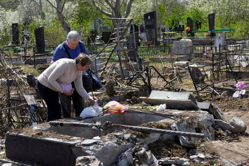 Civilians Evacuated From Ukraine's Mariupol; U.s. Speaker Pelosi Visits Kyiv 3 511905 origin 1 3