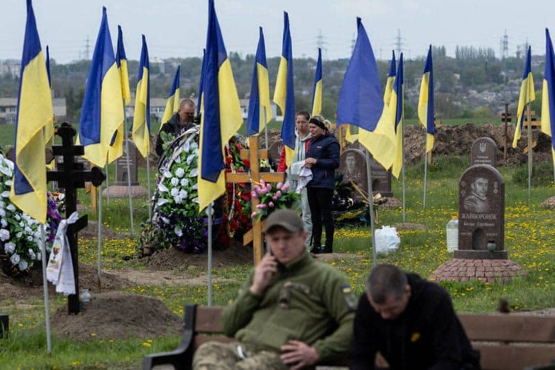 Civilians Evacuated From Ukraine's Mariupol; U.s. Speaker Pelosi Visits Kyiv 6 511905 origin 1 6