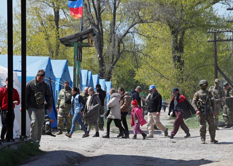 Civilians Evacuated From Ukraine's Mariupol; U.s. Speaker Pelosi Visits Kyiv 7 511905 origin 1 7