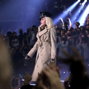 Madonna wants to meet Pope Francis 8 513517 origin 1