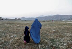Taliban order Afghan women to cover faces again 10 513675 origin 1