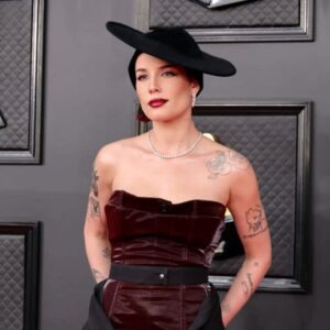 Halsey has revealed they have been newly diagnosed with numerous health conditions 4 517174 origin 1
