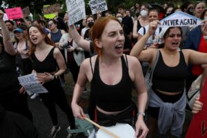Thousands in U.S. march under 'Ban Off Our Bodies' banner for abortion rights 38 521617 origin 1